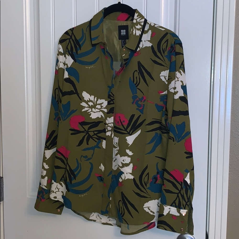 Island style long sleeve blouse